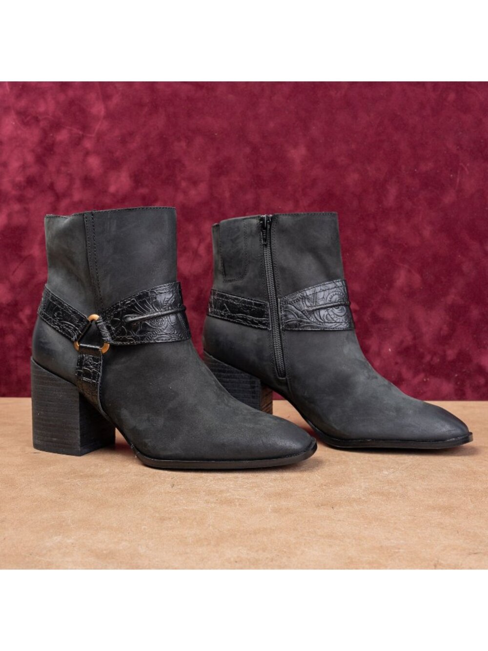 Vionic Women Carl Ash Black Leather Water Repellent Western Harness Boots sz 9